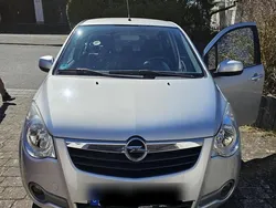 Silber Gebraucht 2009 Opel Agila Kombi | 2.300 € (Guter Preis)