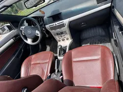 Grau Gebraucht 2007 Opel Astra Cabriolet Cabrio | 2.500 € (Guter Preis)
