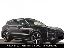 Schwarz Neu 2025 Porsche Cayenne Turbo E-Hybrid SUV | 195.980 € (Superpreis)