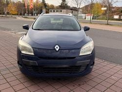 Schwarz Gebraucht 2010 Renault Mégane III Dynamique Limousine | 4.590 € (Guter Preis)