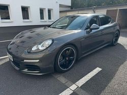 Grau Gebraucht 2015 Porsche Panamera Limousine | 36.450 € (Teuer)