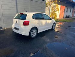 Weiß Gebraucht 2012 VW Polo Trendline Kleinwagen | 6.499 € (Fairer Preis)
