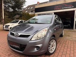 Grau Gebraucht 2010 Hyundai i20 Limousine | 4.690 € (Fairer Preis)