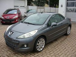 Grau Gebraucht 2010 Peugeot 207 CC Platinum Cabrio | 6.991 € (Etwas zu teuer)