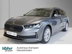 Graphite grau metallic Neu 2024 Skoda Superb Selection Kombi | 47.240 € (Fairer Preis)