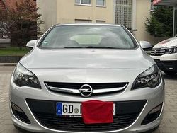 Silber Gebraucht 2013 Opel Astra Limousine | 6.000 € (Fairer Preis)
