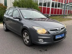 Grau Gebraucht 2010 Hyundai i30 Comfort Kombi | 5.750 € (Etwas zu teuer)