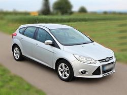 Silber Gebraucht 2013 Ford Focus Trend Limousine | 5.750 € (Etwas zu teuer)