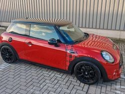 Rot Gebraucht 2014 Mini John Cooper Works Kleinwagen | 12.900 € (Teuer)