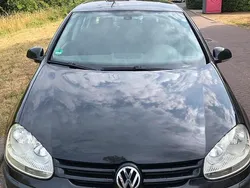 Schwarz Gebraucht 2004 VW Golf V Limousine | 2.800 € (Teuer)