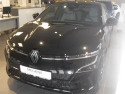 Schwarz Neu 2025 Renault Mégane Komfort Limousine | 44.990 €