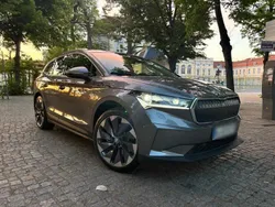Grau Gebraucht 2023 Skoda Enyaq iV SUV | 36.500 € (Fairer Preis)