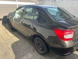 Schwarz Gebraucht 2013 Dacia Logan Limousine | 3.500 €