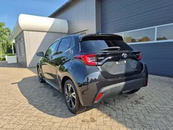 Mysticschwarz metallic mysticschwarz metallic Neu 2025 Toyota Yaris Kleinwagen | 25.422 € (Guter Preis)