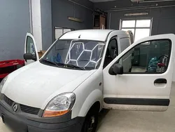 Weiß Gebraucht 2004 Renault Kangoo Van / Kleinbus | 490 €