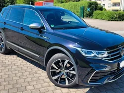 Schwarz Gebraucht 2023 VW Tiguan Allspace R-line SUV | 39.990 € (Guter Preis)