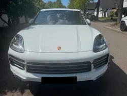 Weiß Gebraucht 2022 Porsche Cayenne SUV | 59.900 € (Superpreis)
