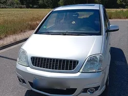 Silber Gebraucht 2008 Opel Meriva Van / Kleinbus | 2.500 €