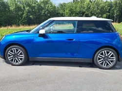 Blau Gebraucht 2024 Mini Cooper Classic Kleinwagen | 31.200 € (Fairer Preis)