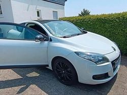 Weiß Gebraucht 2011 Renault Mégane Coupé LIMITED Coupé | 5.800 €