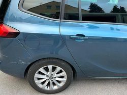 Blau Gebraucht 2014 Opel Zafira Tourer Van / Kleinbus | 5.650 € (Fairer Preis)