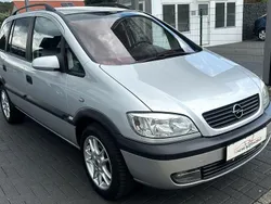 Silber Gebraucht 2002 Opel Zafira Comfort Van / Kleinbus | 2.999 € (Teuer)