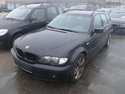 Schwarz Gebraucht 2002 BMW 318 Kombi | 990 € (Superpreis)