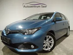 Blau Gebraucht 2016 Toyota Auris Touring Sports Edition-S Kombi | 9.999 € (Guter Preis)