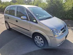 Silber Gebraucht 2004 Opel Meriva Van / Kleinbus | 1.900 € (Superpreis)