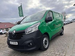 Grün Gebraucht 2017 Renault Trafic Komfort Van | 12.485 € (Etwas zu teuer)