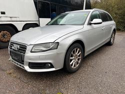 Silber Gebraucht 2010 Audi A4 Kombi | 2.490 €