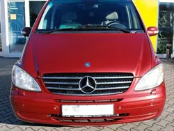 Rot Gebraucht 2007 Mercedes Viano Van / Kleinbus | 10.500 € (Teuer)