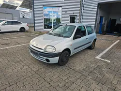 Silber Gebraucht 1999 Renault Clio Coupé | 1.299 €