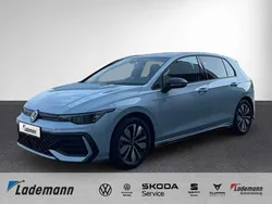 Crystal ice blue Gebraucht 2024 VW Golf VIII R-line Limousine | 36.928 € (Teuer)