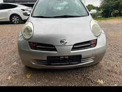 Silber Gebraucht 2003 Nissan Micra Kleinwagen | 899 €