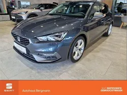 Grau Gebraucht 2024 Seat Leon FR Limousine | 27.904 € (Fairer Preis)