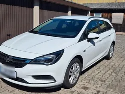 Weiß Gebraucht 2017 Opel Astra Kombi | 7.900 € (Fairer Preis)