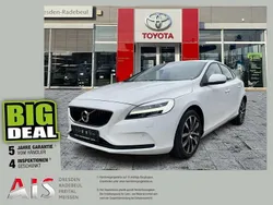 White solid (ice white) / so Gebraucht 2018 Volvo V40 Momentum Kombi | 16.990 € (Fairer Preis)