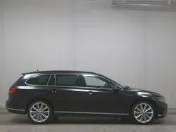 Schwarz Gebraucht 2021 VW Passat R-line Kombi | 22.480 € (Fairer Preis)