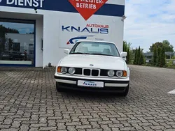 Weiß Gebraucht 1989 BMW 525 Limousine | 15.250 €