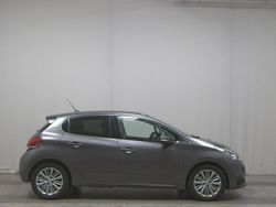 Grau Gebraucht 2020 Peugeot 208 Allure Kleinwagen | 7.280 €