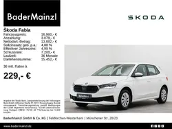 Weiß Gebraucht 2022 Skoda Fabia Ambition Limousine | 16.960 € (Fairer Preis)