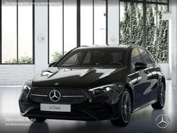 Grau Gebraucht 2025 Mercedes A200 AMG Limousine | 34.400 € (Fairer Preis)