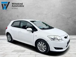 Weiß Gebraucht 2008 Toyota Auris Sol Limousine | 3.499 € (Fairer Preis)
