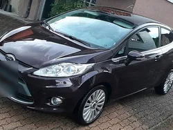 Andere außenfarben Gebraucht 2010 Ford Fiesta Titanium Kleinwagen | 4.200 € (Etwas zu teuer)