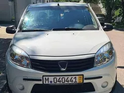 Weiß Gebraucht 2009 Dacia Sandero Kleinwagen | 1.700 € (Fairer Preis)