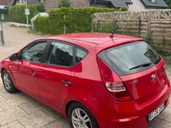 Rot Gebraucht 2009 Hyundai i30 Edition Limousine | 3.000 € (Fairer Preis)