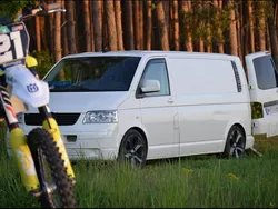 Weiß Gebraucht 2009 VW T5 Van | 8.000 € (Guter Preis)