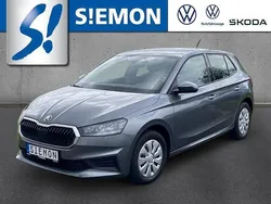 Grau Gebraucht 2023 Skoda Fabia Active Limousine | 13.490 € (Fairer Preis)