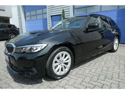 Schwarz Gebraucht 2020 BMW 318 Comfort Edition Kombi | 20.849 € (Guter Preis)